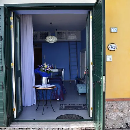 Casa Mare Bed and breakfast